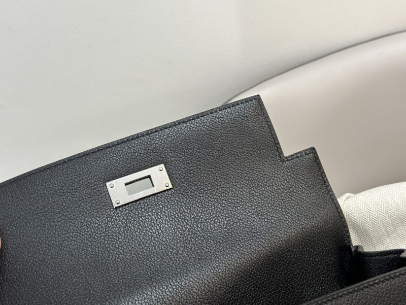 Hermes Kelly Messenger